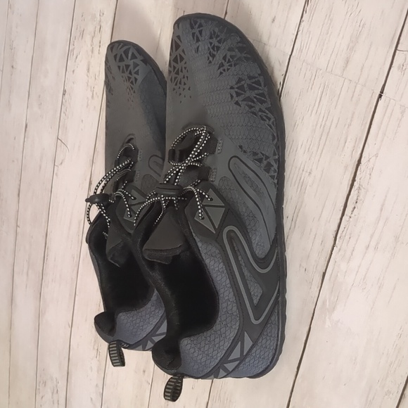 Unisex Water Shoes in Black or Gray - Picture 4 of 12